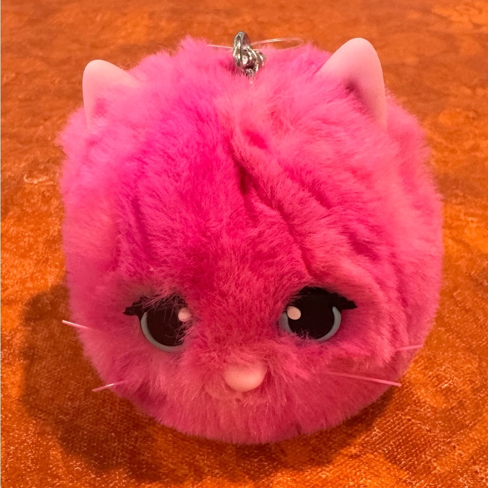💗 Bath & Bodywork's “Pink Fluffy Cat” Pocketbac Hand Sanitizer Holder, Keychain